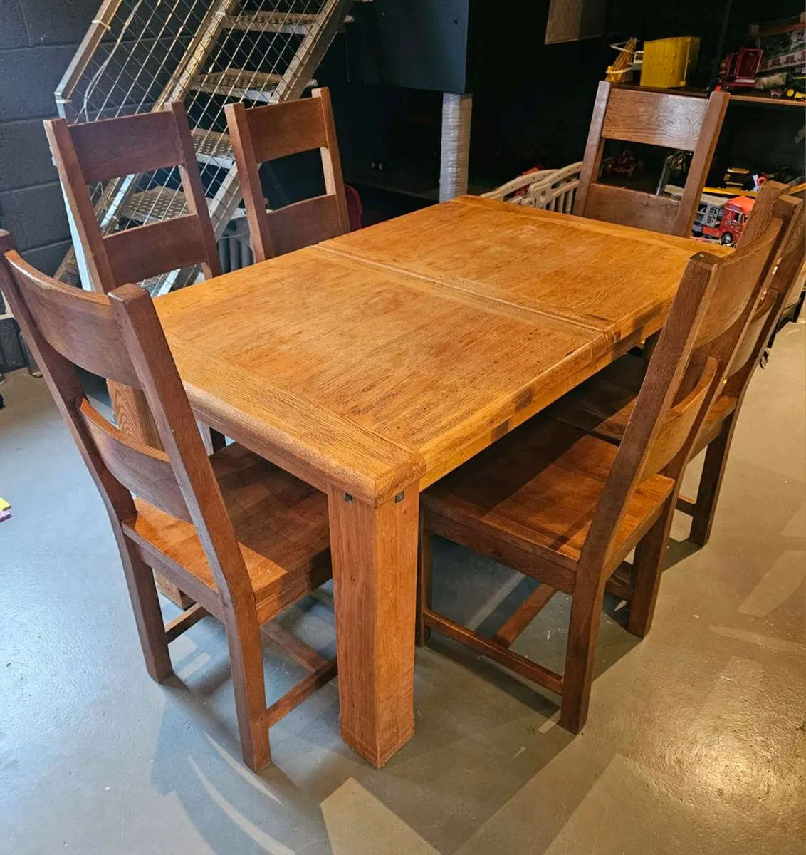 Table & Chairs - Image 1