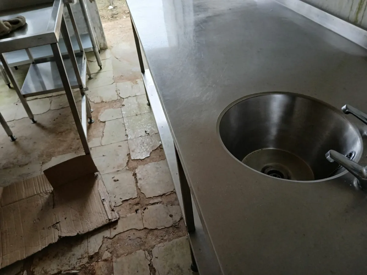 Staneless steel table / sink unit delivered - Image 2
