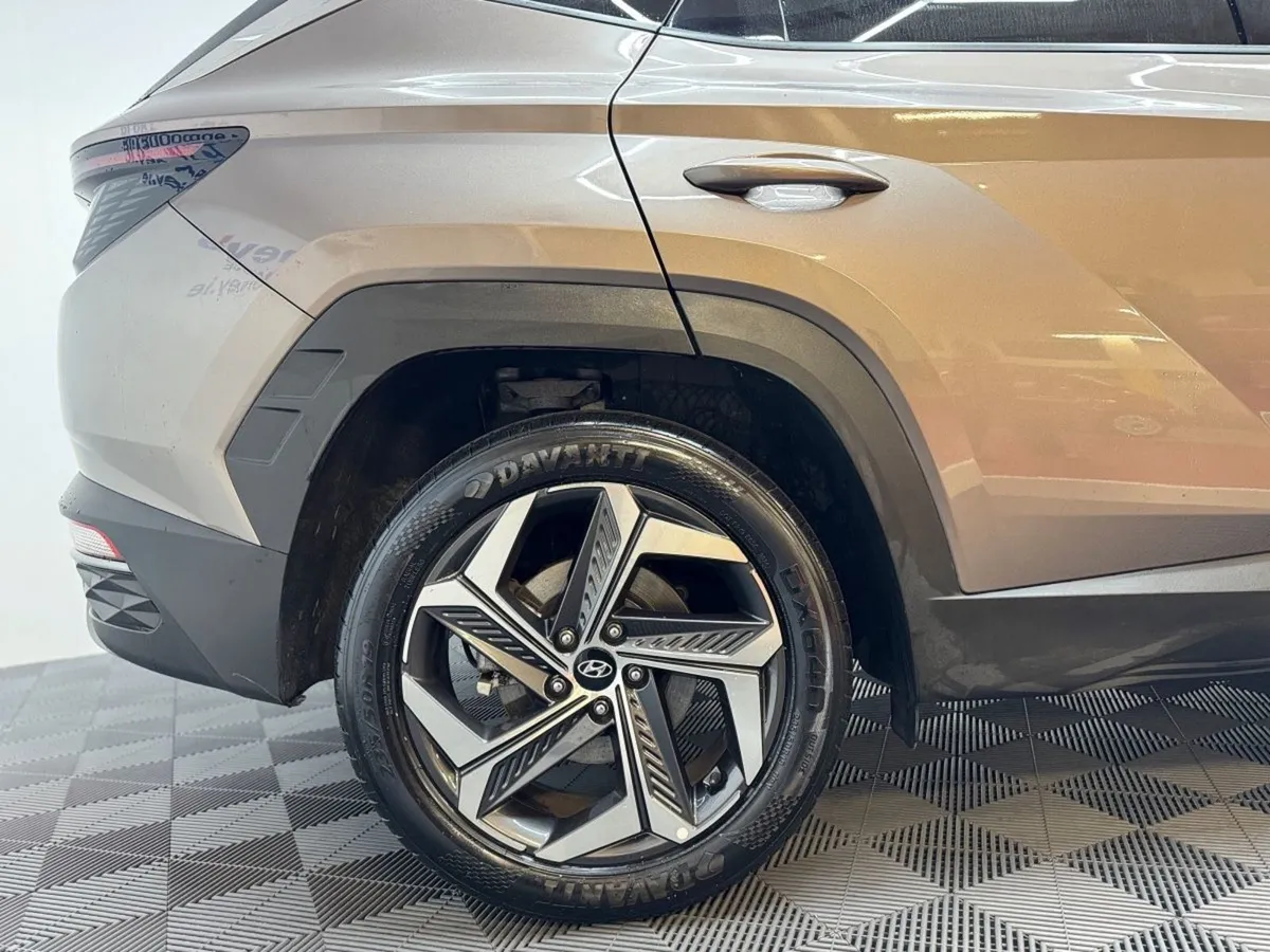 Hyundai Tucson 2WD Executive Plus HEV Auto - - Image 4