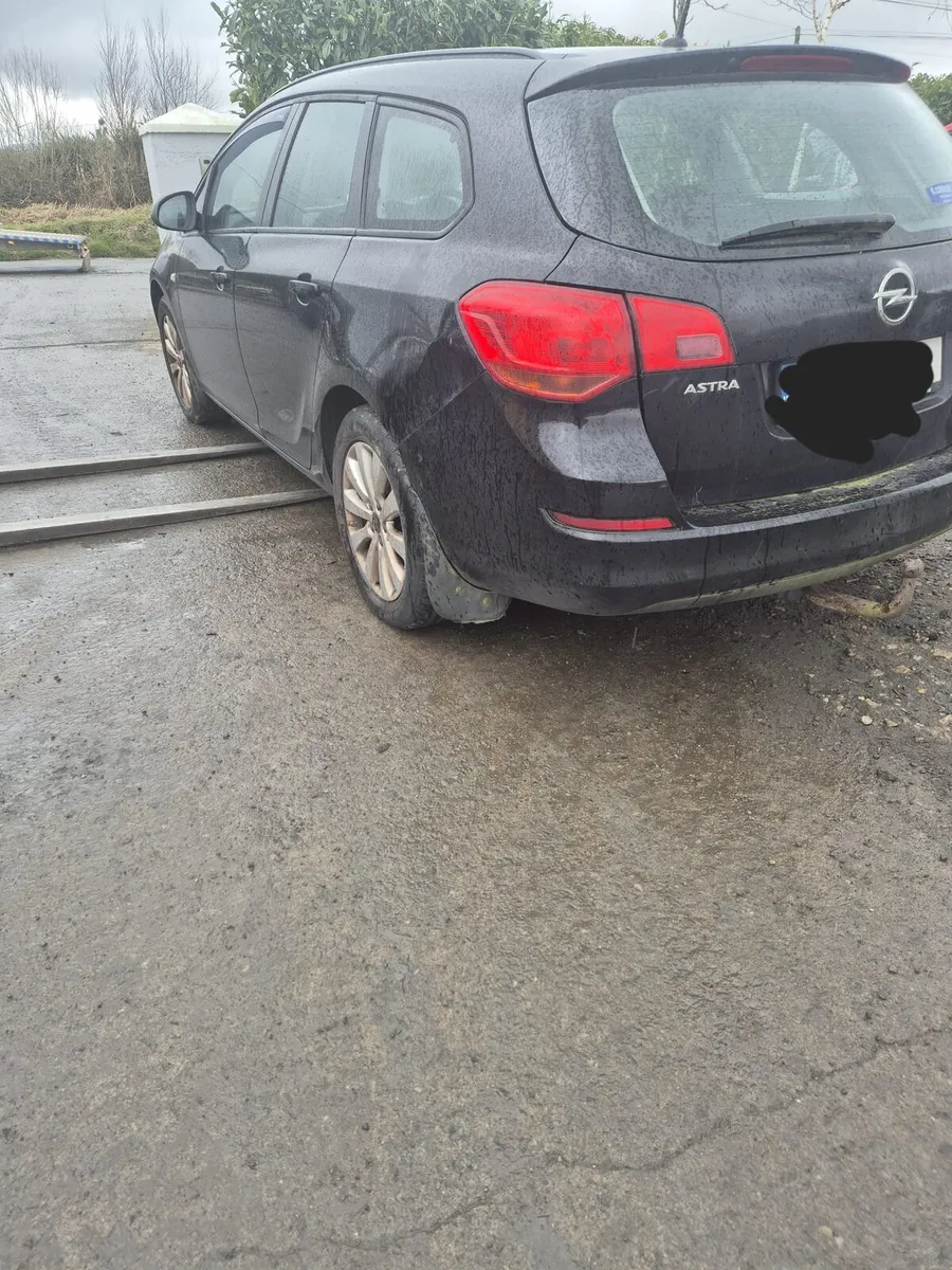 Opel Astra Estate - Breaking only - Image 3