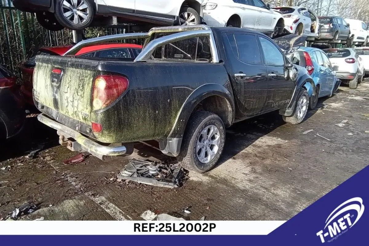 2012 MITSUBISHI L200 BREAKING FOR PARTS - Image 1