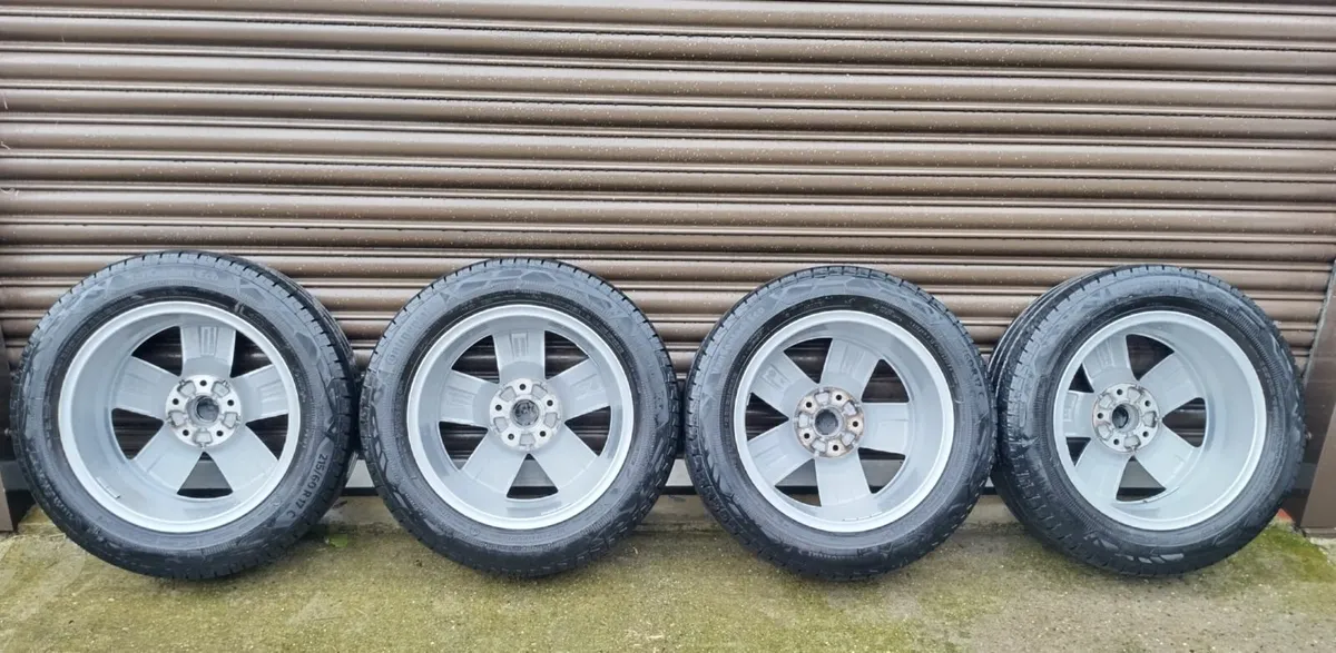 VW T6.1,T6,T5 Trans (2023)Genuine 17" Alloys - Image 2