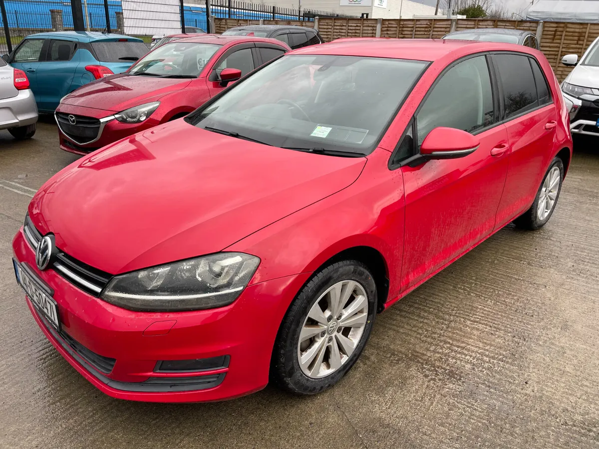141 Volkswagen Golf 1.2 TSI Automatic 5dr Model - Image 4