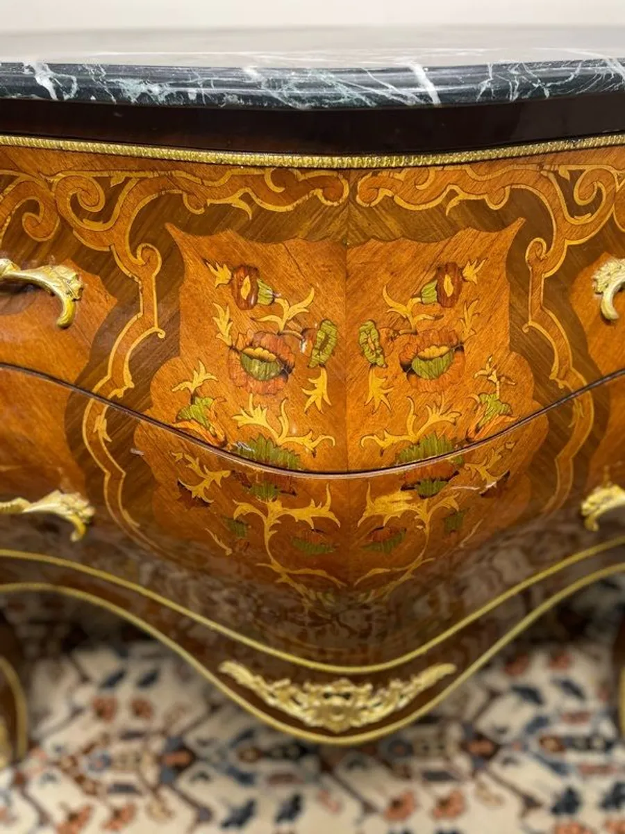 Louis XV Design Marble Top Bombe Chest Of Drawers. - Image 4