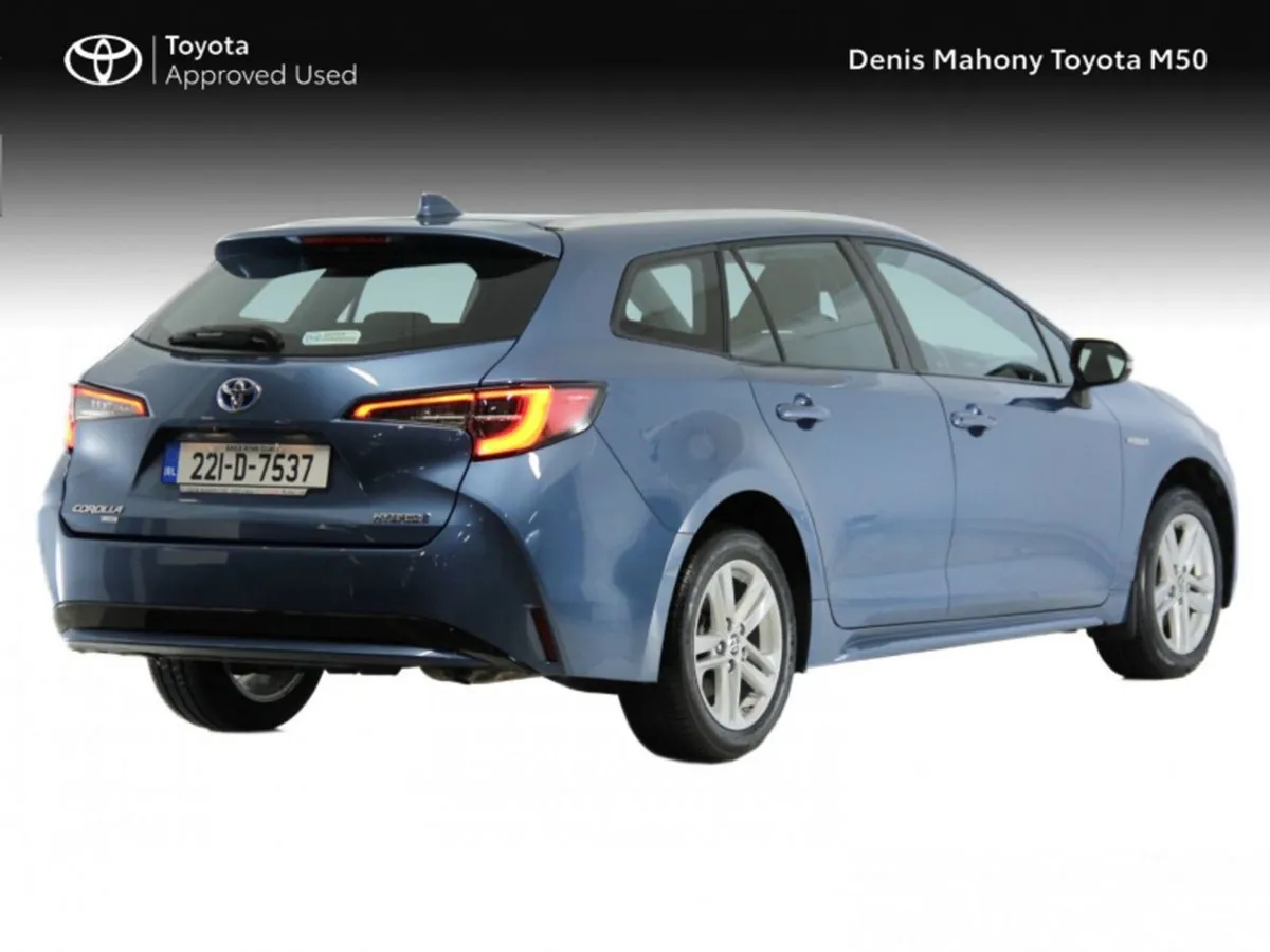 Toyota Corolla Hybrid Touring Sports Luna - Image 2