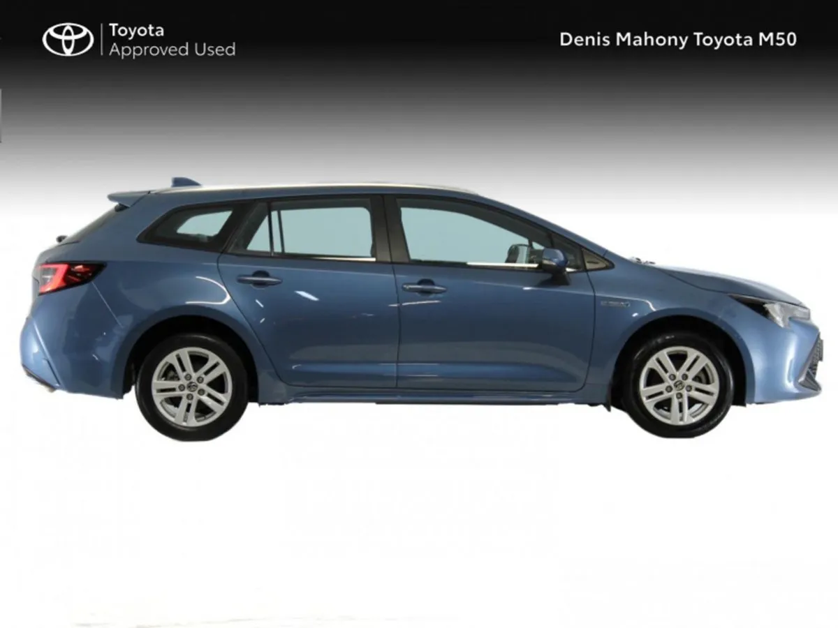 Toyota Corolla Hybrid Touring Sports Luna - Image 3