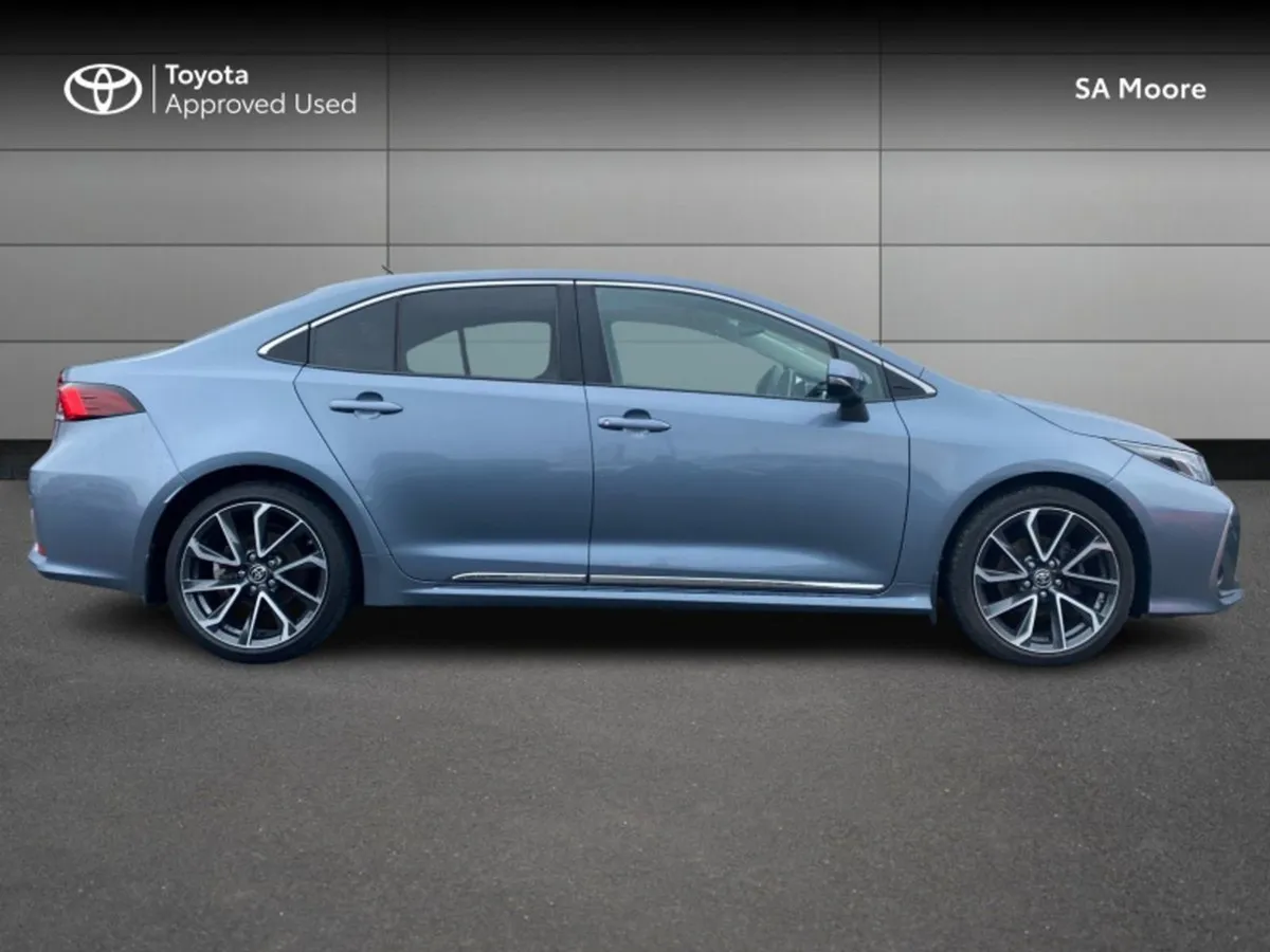 Toyota Corolla SOL Saloon - Image 3
