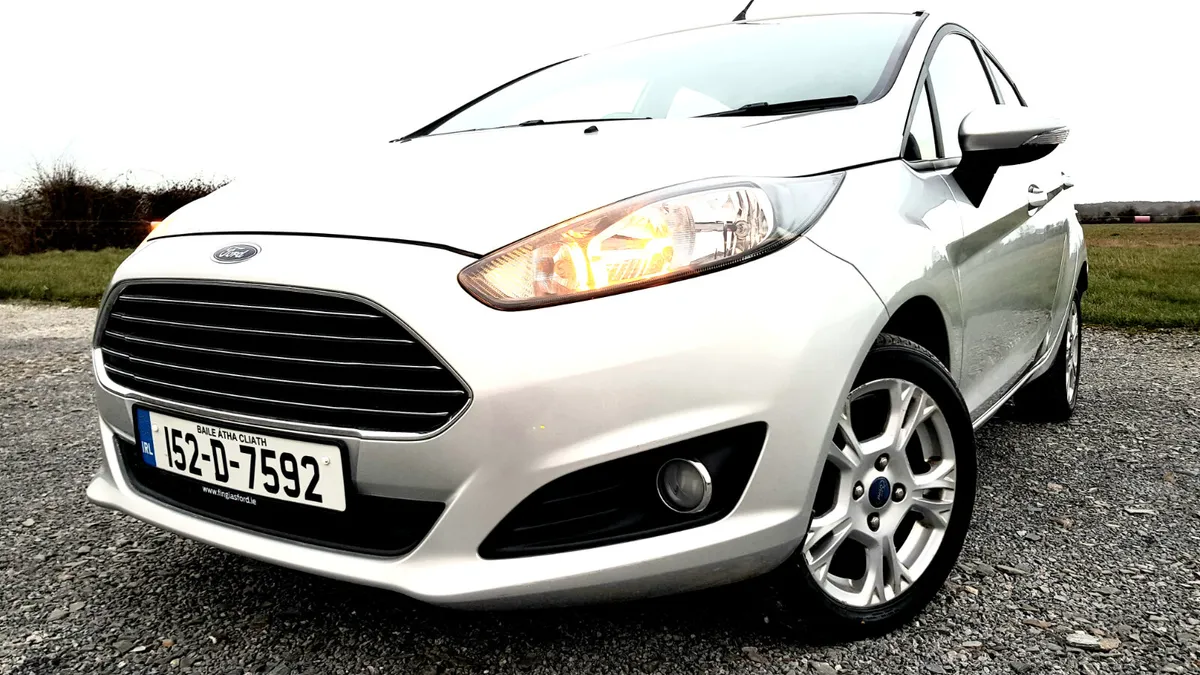 Ford Fiesta 2015, Low milage, Warranty, - Image 3