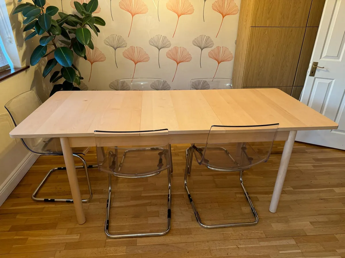 Extendible Dining Table and chairs - Image 1