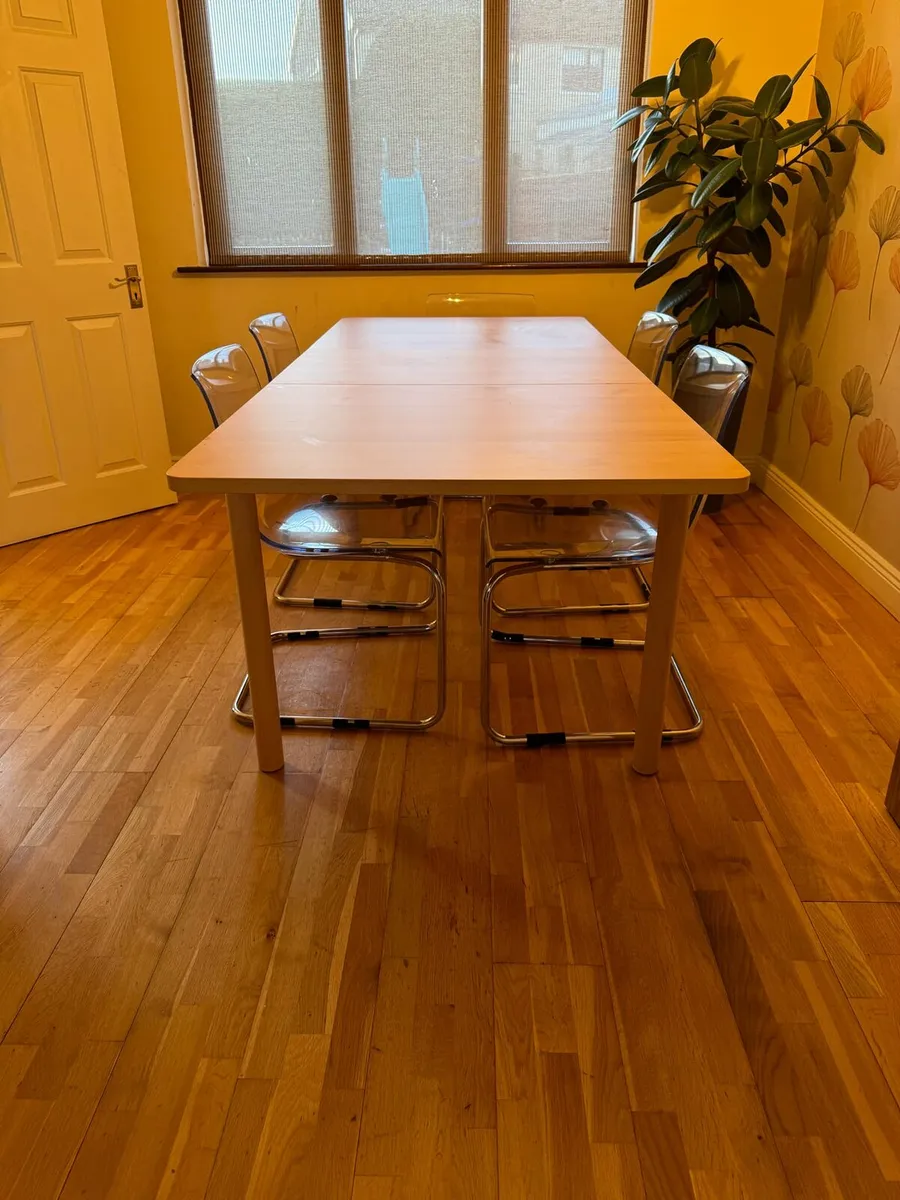 Extendible Dining Table and chairs - Image 4