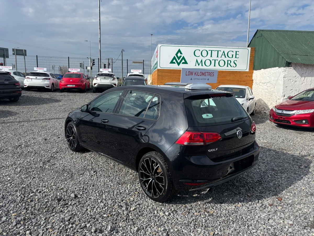 Volkswagen Golf - Image 4