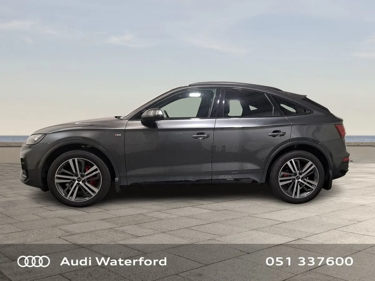 Audi Q5 Sportback Black Edition  valcona Leather - Image 4