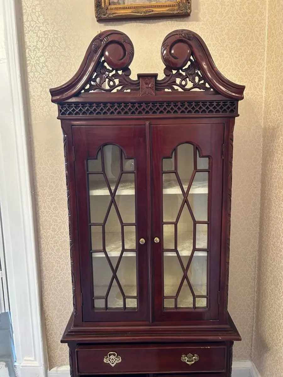 Display Cabinet - Image 1