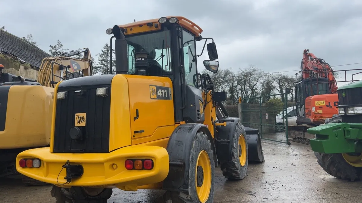 Jcb 411 loading shovel - Image 3