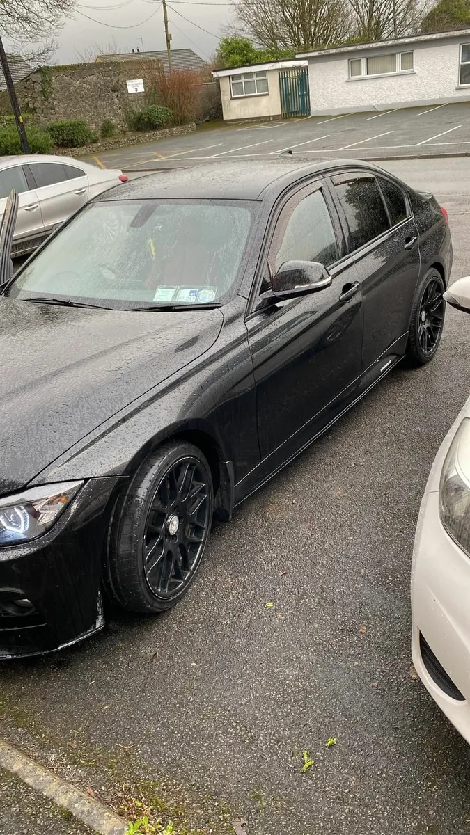 BMW 3-Series 2013 - Image 4