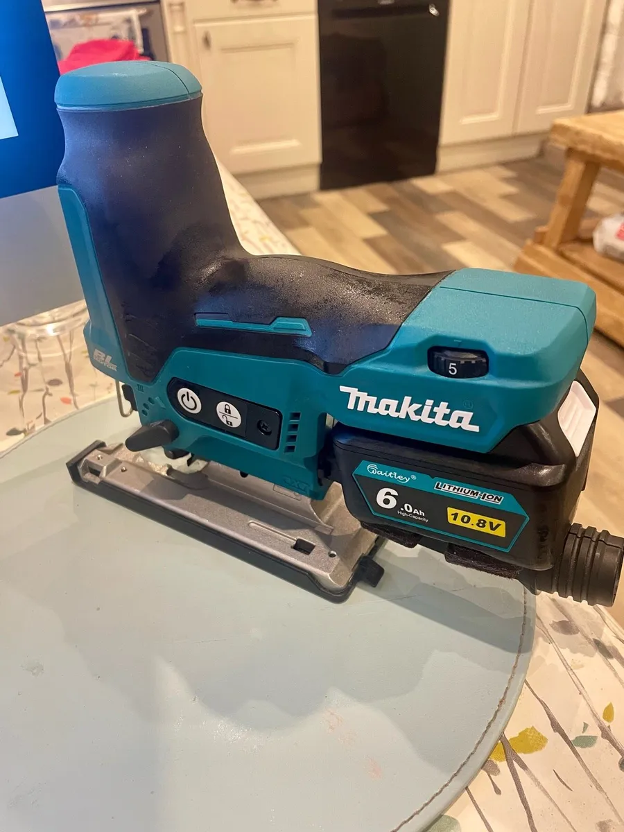 Makita JV102DZ 12V CXT brushless jig saw - Image 1