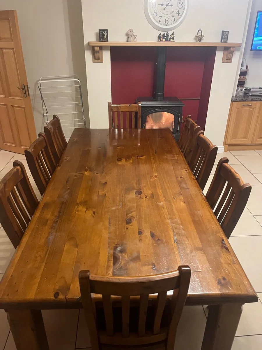 Kitchen table and 8 chairs - Image 2