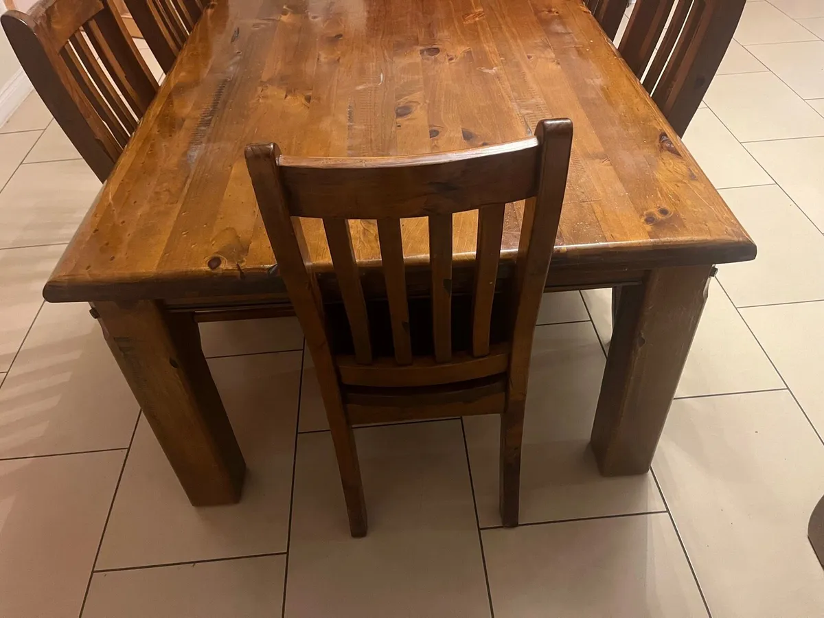 Kitchen table and 8 chairs - Image 4