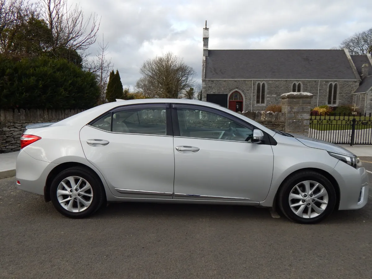 2015 Toyota Corolla Tax & Test 11/25 low kms - Image 2