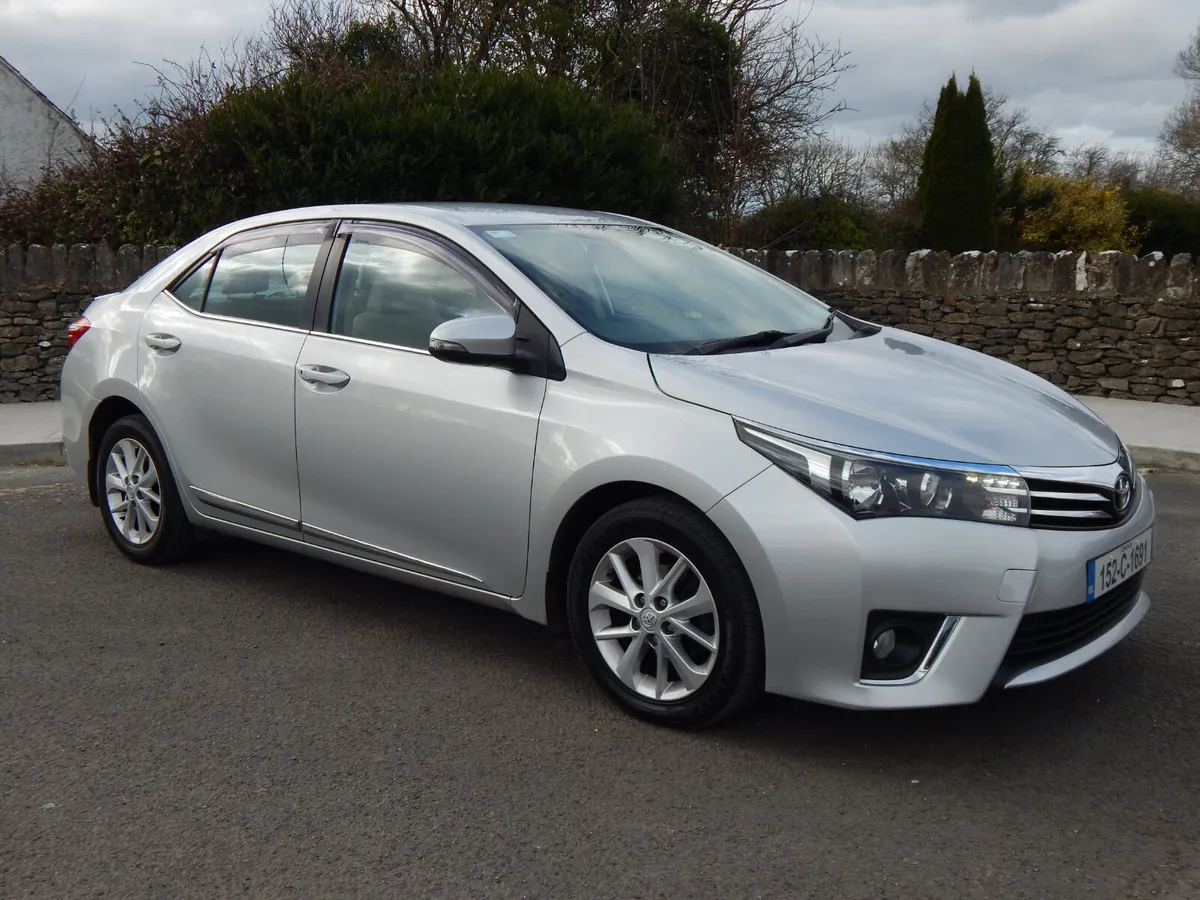 2015 Toyota Corolla Tax & Test 11/25 low kms - Image 1