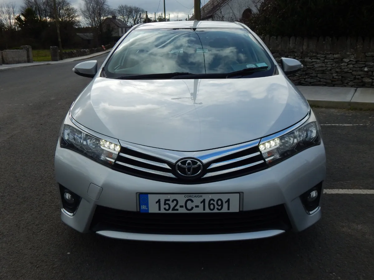 2015 Toyota Corolla Tax & Test 11/25 low kms - Image 3