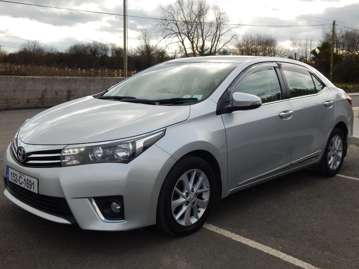 2015 Toyota Corolla Tax & Test 11/25 low kms - Image 4