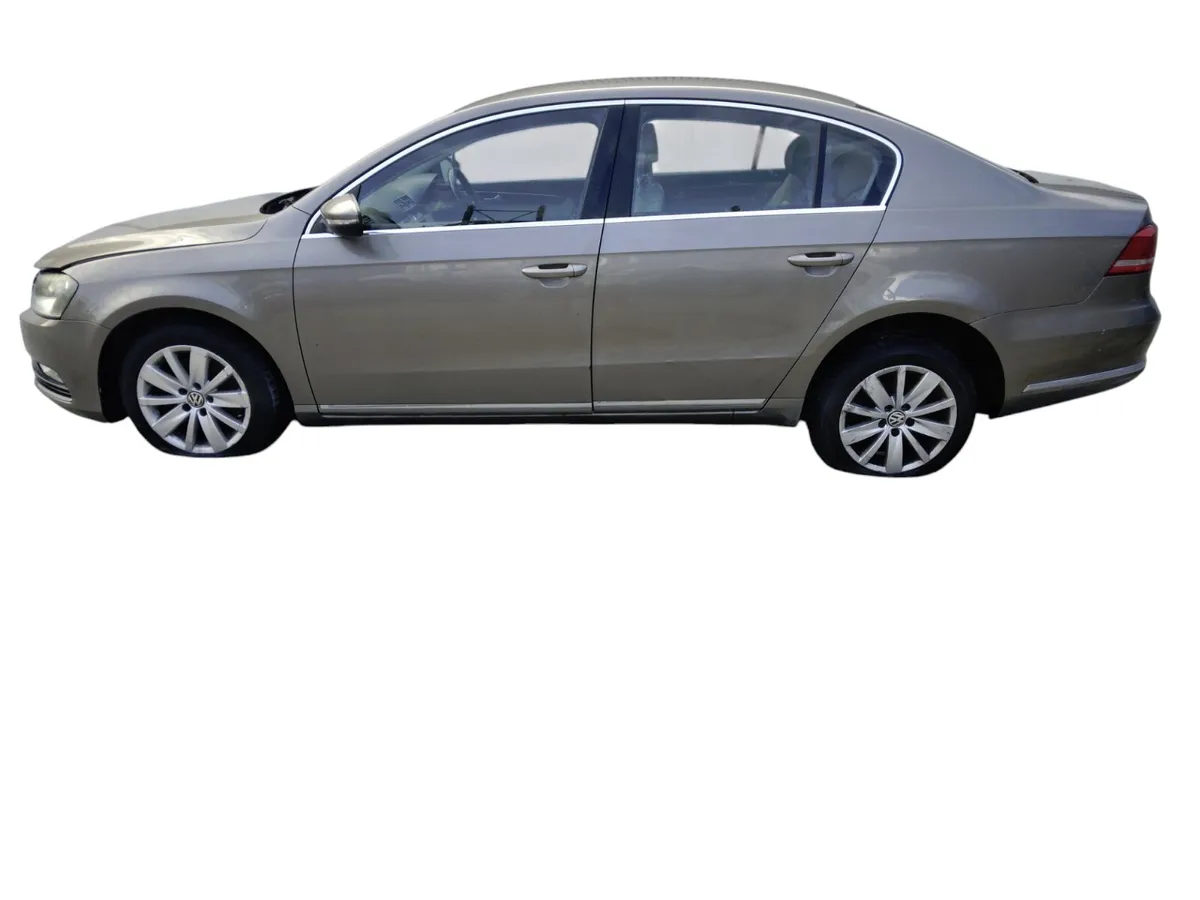 2011 VOLKSWAGEN PASSAT Breaking/Dismantling - Image 2