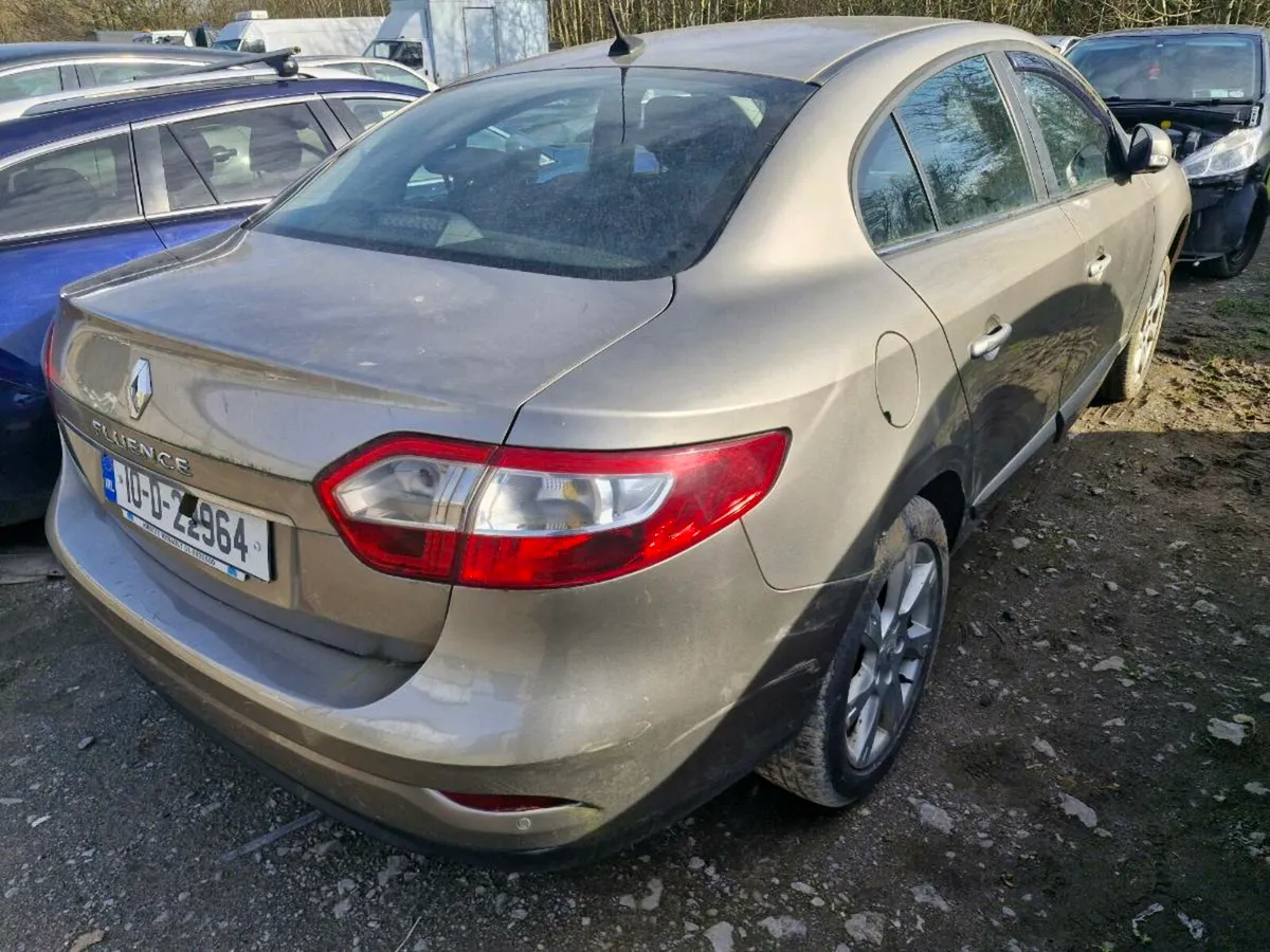 2010 Renault Fluence Parts - Image 4