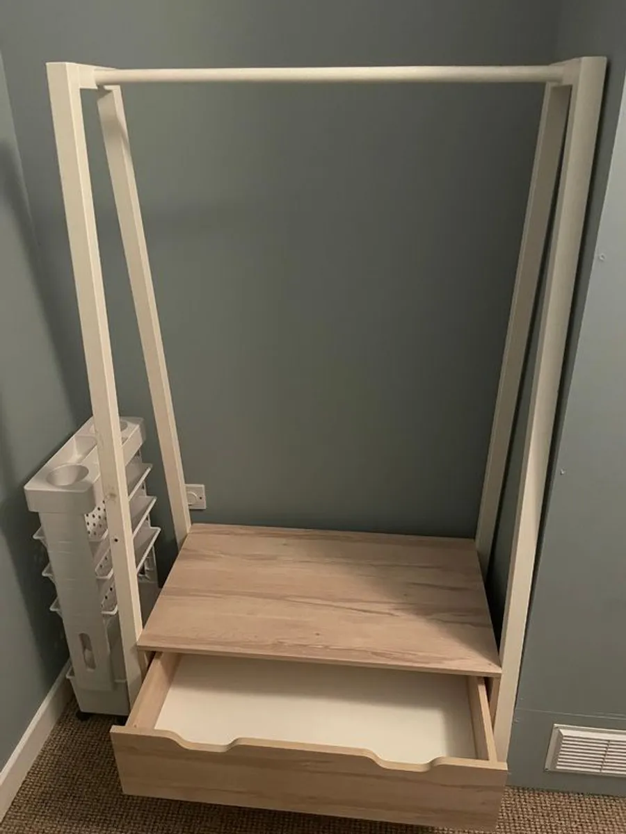 Kids clothes rail - Image 2