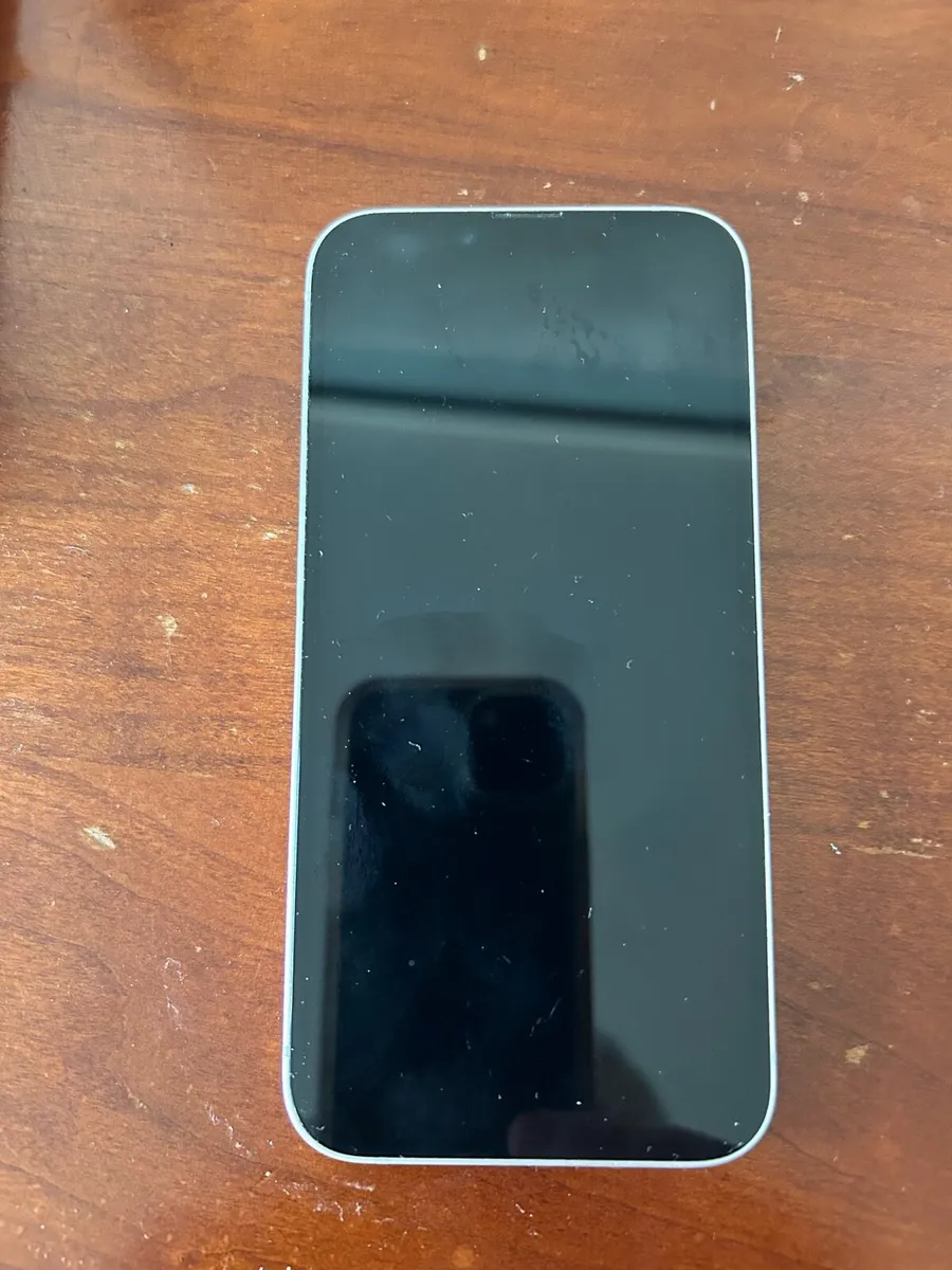 iPhone 14 - Image 1