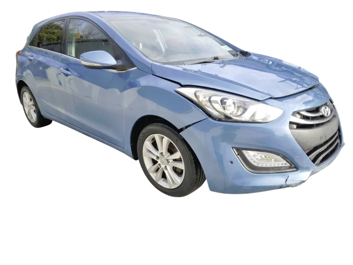 2013 HYUNDAI I30 Breaking/Dismantling - Image 1