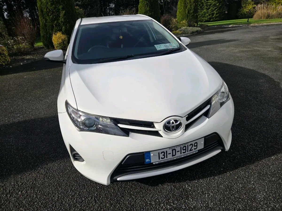 Toyota Auris Van - Image 1