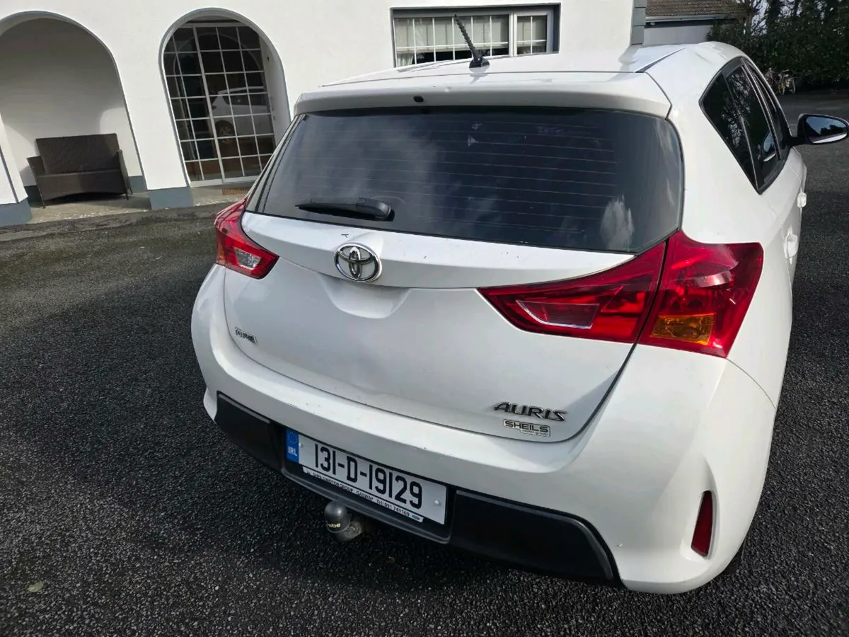 Toyota Auris Van - Image 4