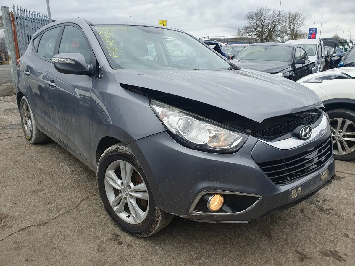 13 HYUNDAI IX35  1.7CRDI FOR BREAKING - Image 2