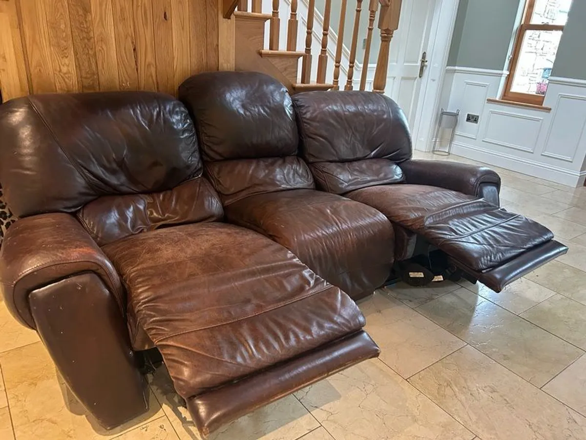 3 Seater Leather Recliner - Image 1