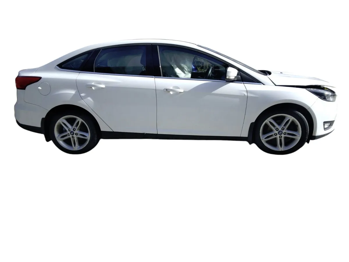 2017 FORD FOCUS Breaking/Dismantling - Image 2