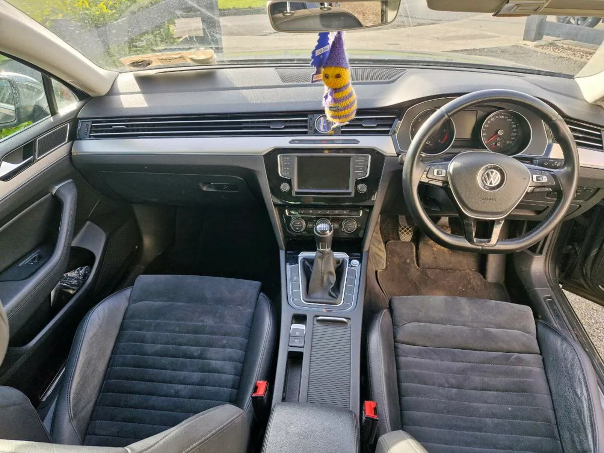 VW Passat 1.6 Highline - Image 3