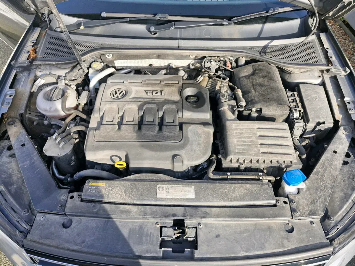 VW Passat 1.6 Highline - Image 4