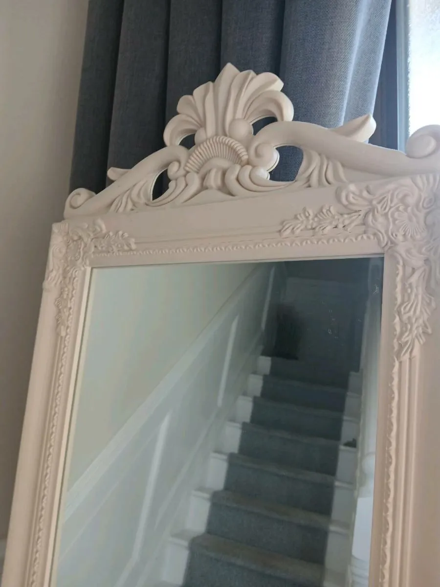 Stand alone Mirror - Image 1