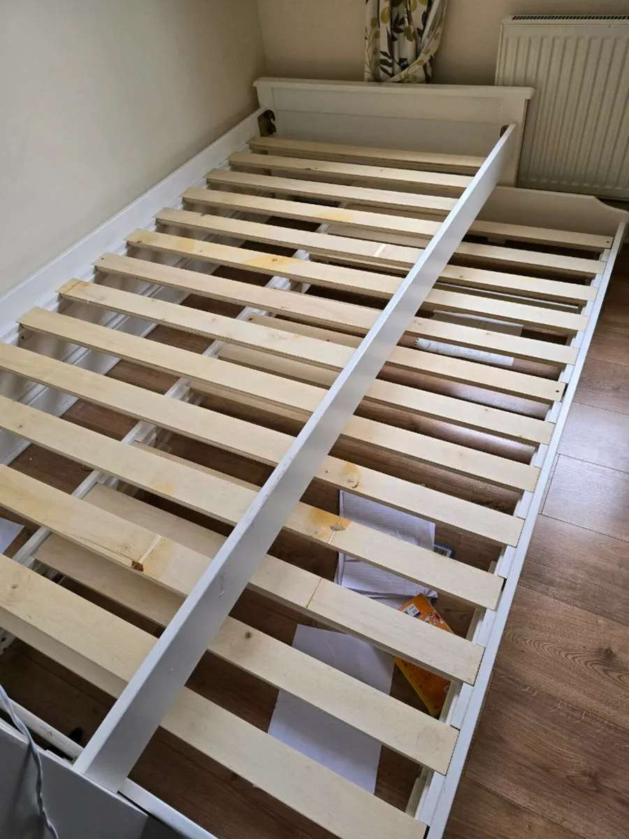 Bed - Image 2
