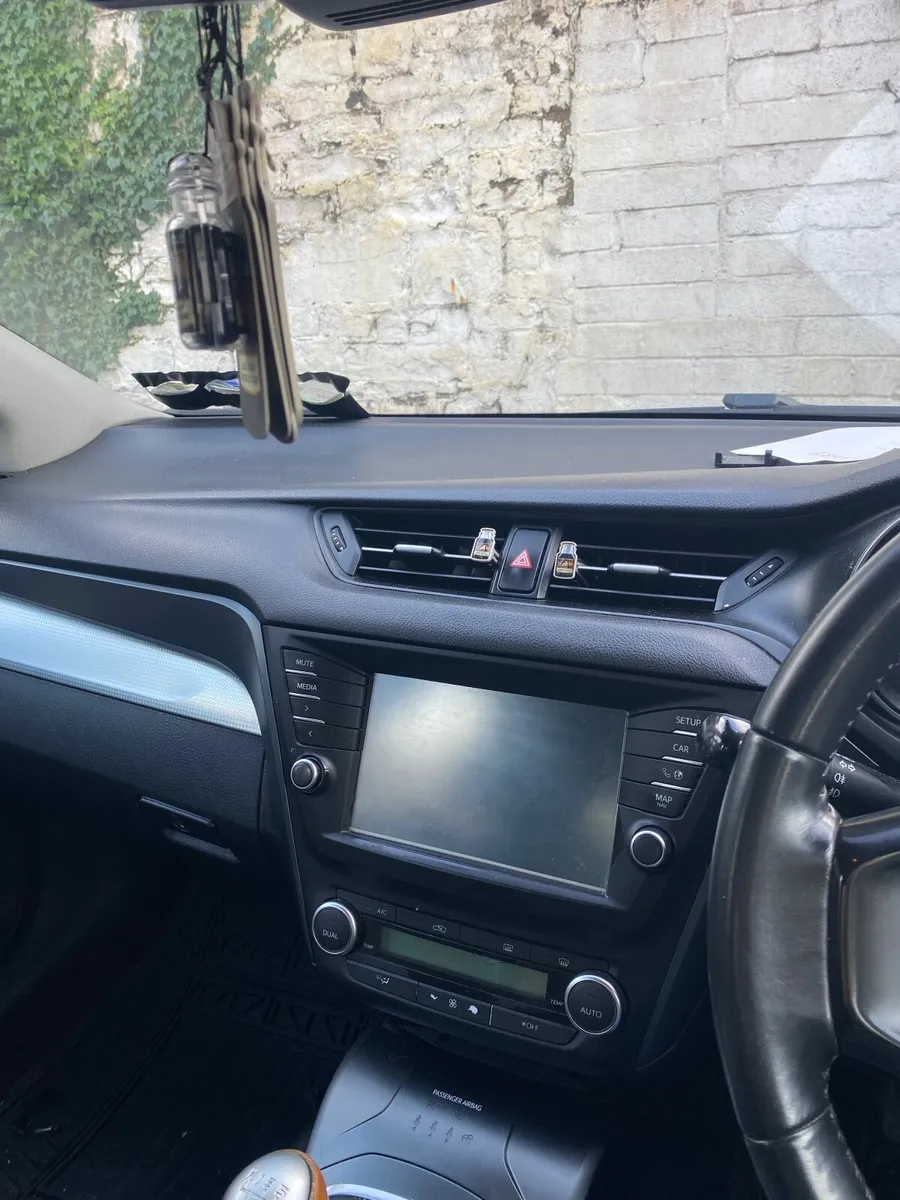 Toyota Avensis 2015 - Image 4