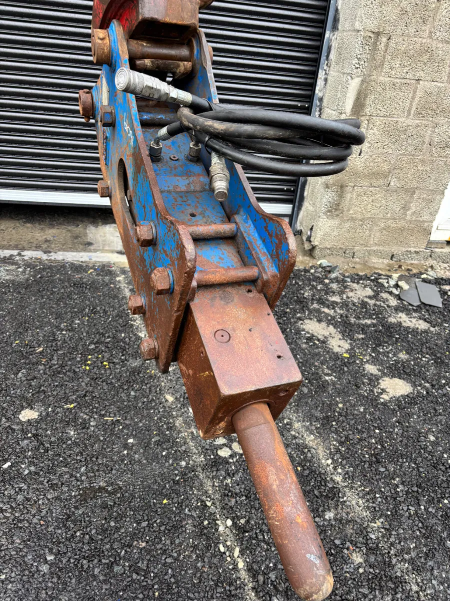 2018 Stelco 350 Breaker To Suit 5 To 8 Ton Machine - Image 1