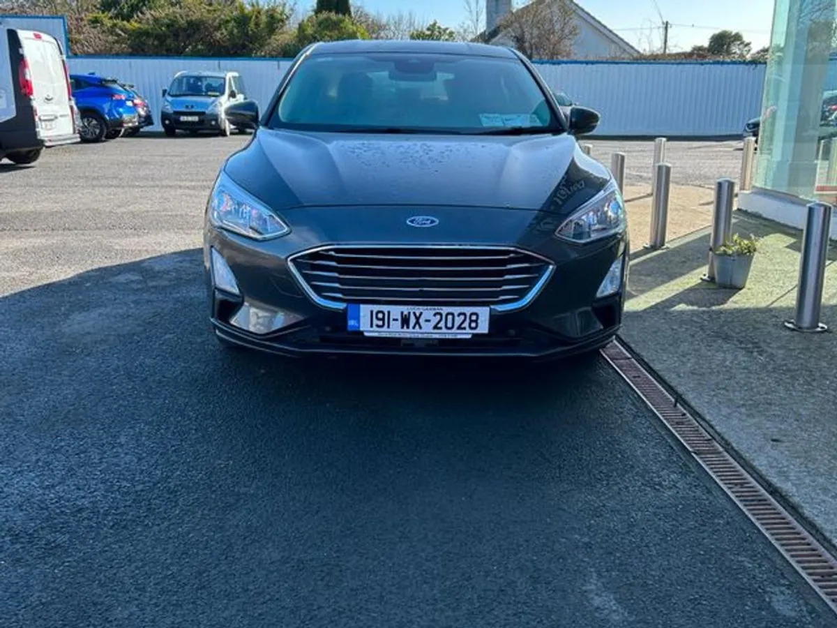 Ford Focus Titanium 5DR 1.5tdci 125PS 6SP - Image 3
