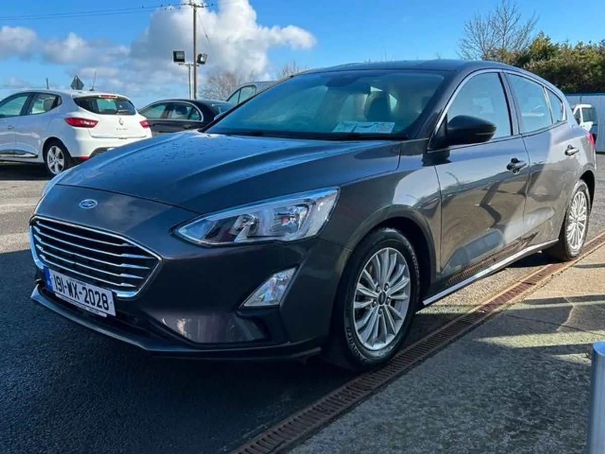 Ford Focus Titanium 5DR 1.5tdci 125PS 6SP - Image 4