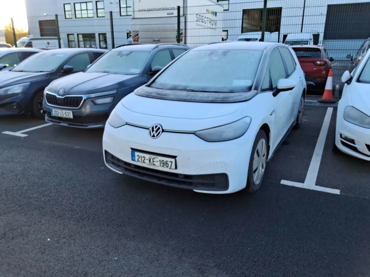 Volkswagen ID.3 Pro 107 Kw Life 58kwh 145hp 5dr A - Image 1