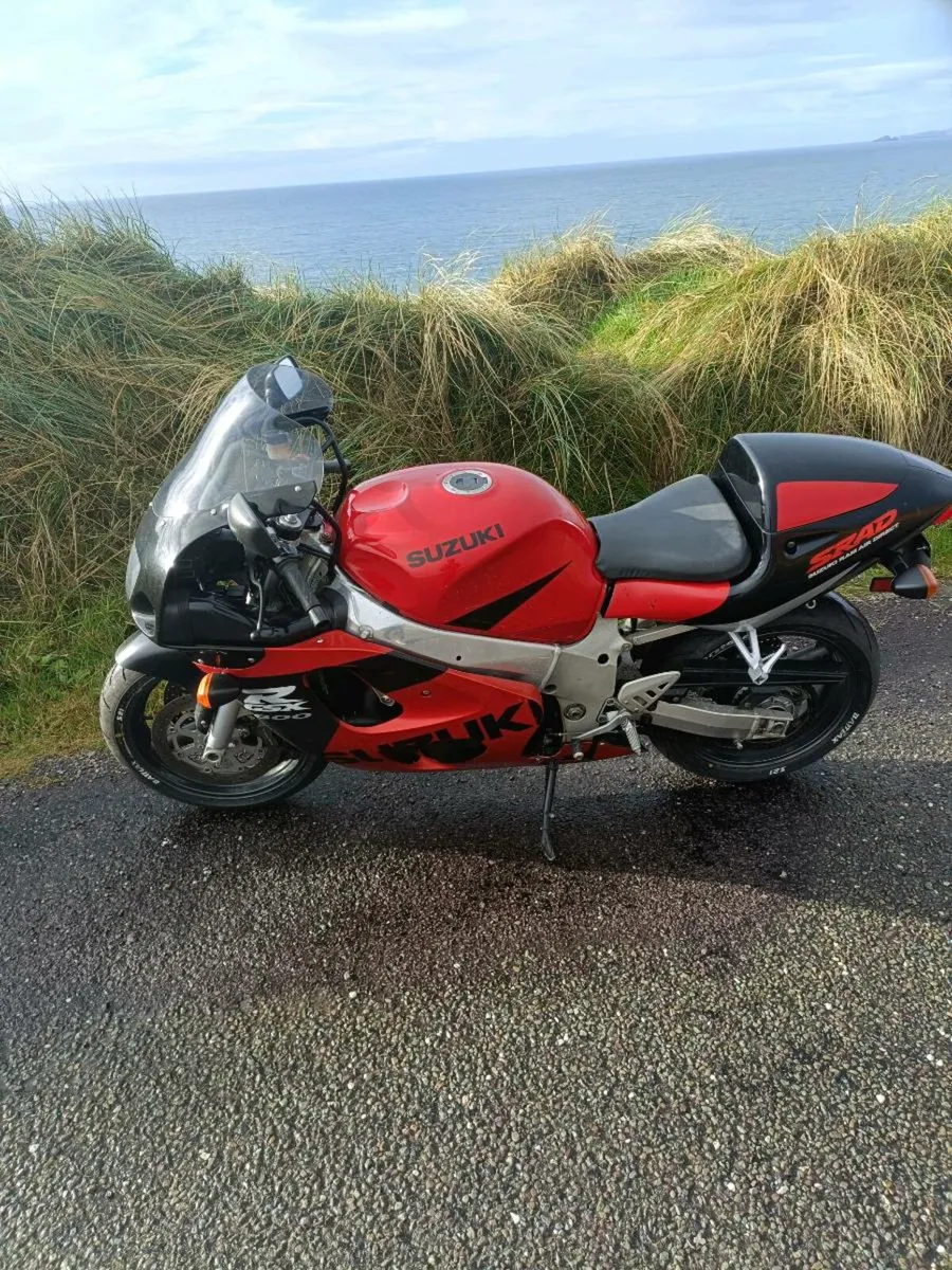 Motorcycle GSX-R 600 srad - Image 2