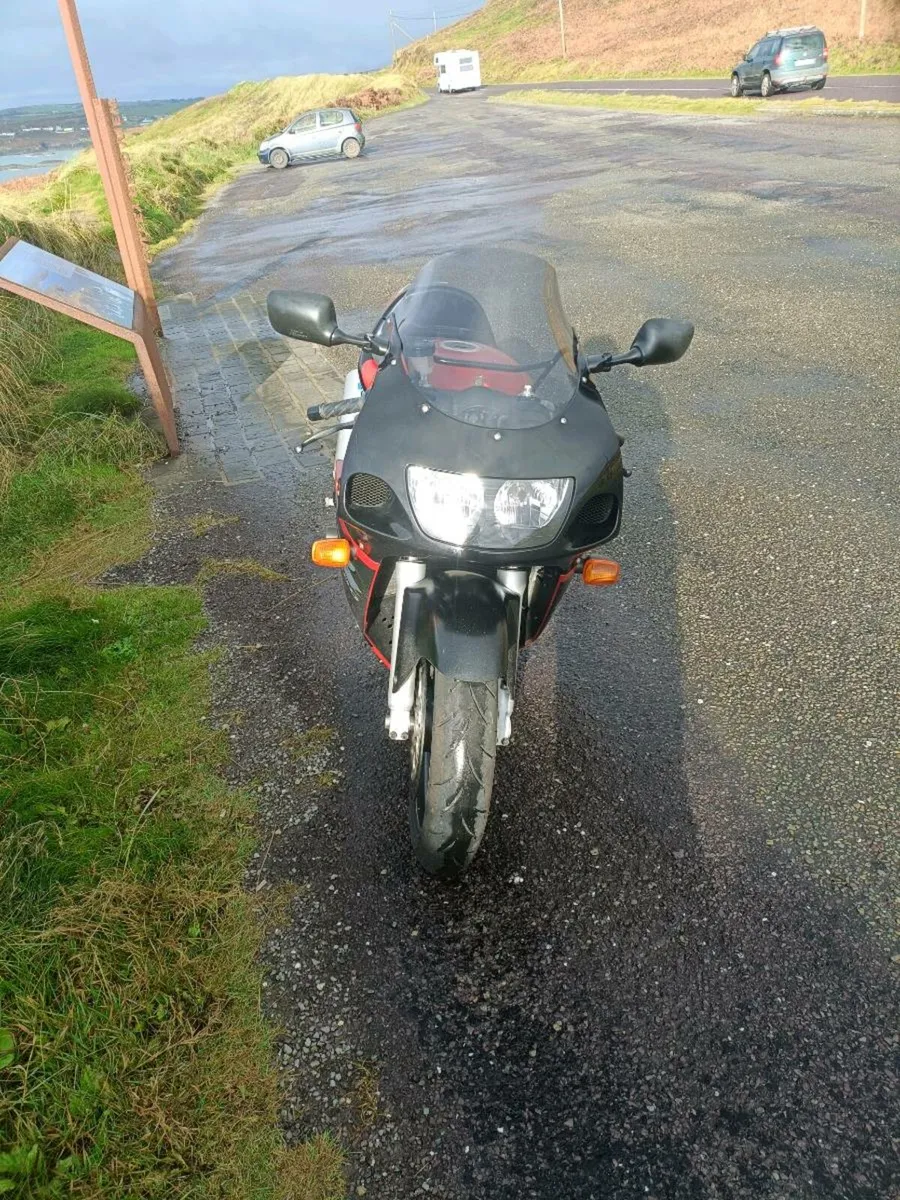 Motorcycle GSX-R 600 srad - Image 3