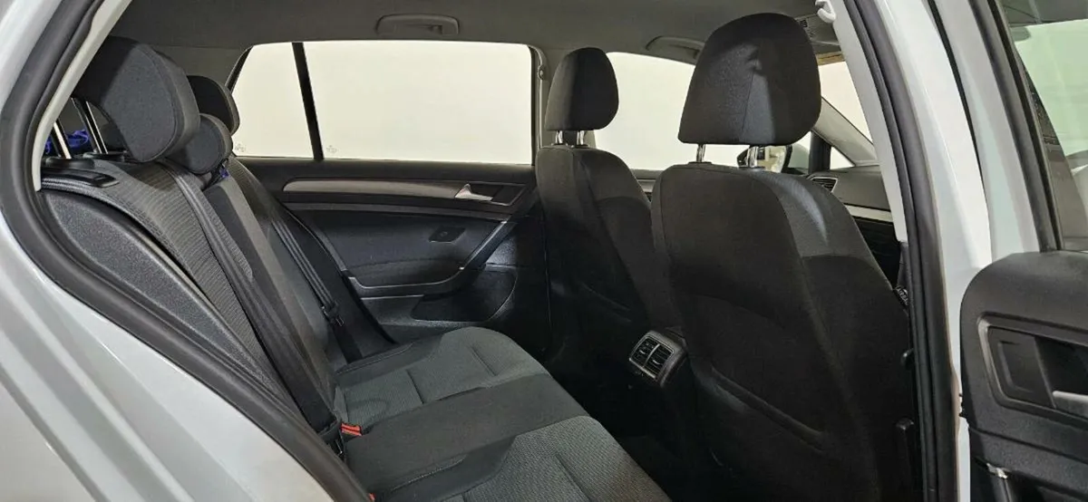 Volkswagen Golf 1.6tdi Comfortline - Image 4