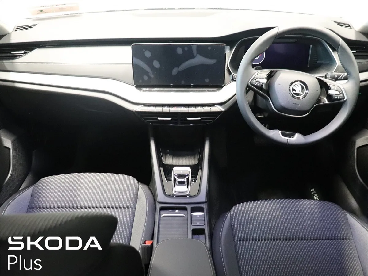 Skoda Octavia COMBI 1.5 TSI DSG - Image 2