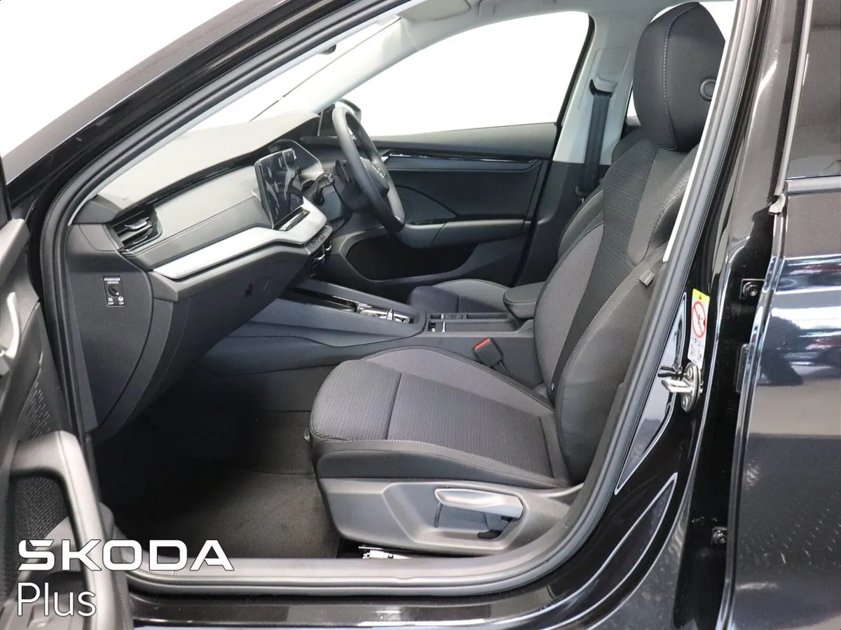 Skoda Octavia COMBI 1.5 TSI DSG - Image 4